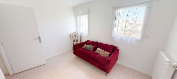 2 bedrooms Apartment in Ivry-sur-Seine, France No. 348431 4