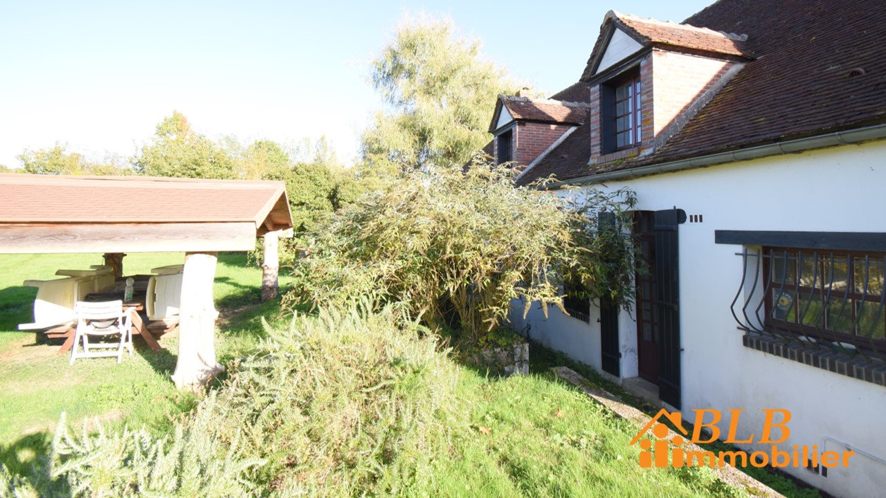 Casa de 7 dormitorios en Courtenay, France No. 52261