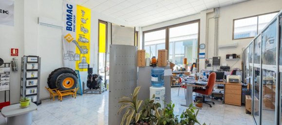 1400m² Warehouse in Granada, Spain No. 166612 11