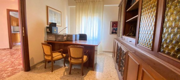 3 chambres Appartement à Messina, Italy No. 70375 9