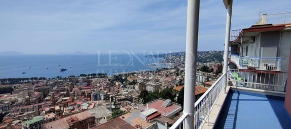 4 bedrooms Apartment in Naples, Italy No. 96934 3