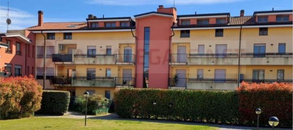 Квартира с 2 комнатами в Аббиатеграссо, Италия № 285523 5