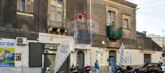 3 bedrooms Apartment in Catania, Italy No. 138512 2