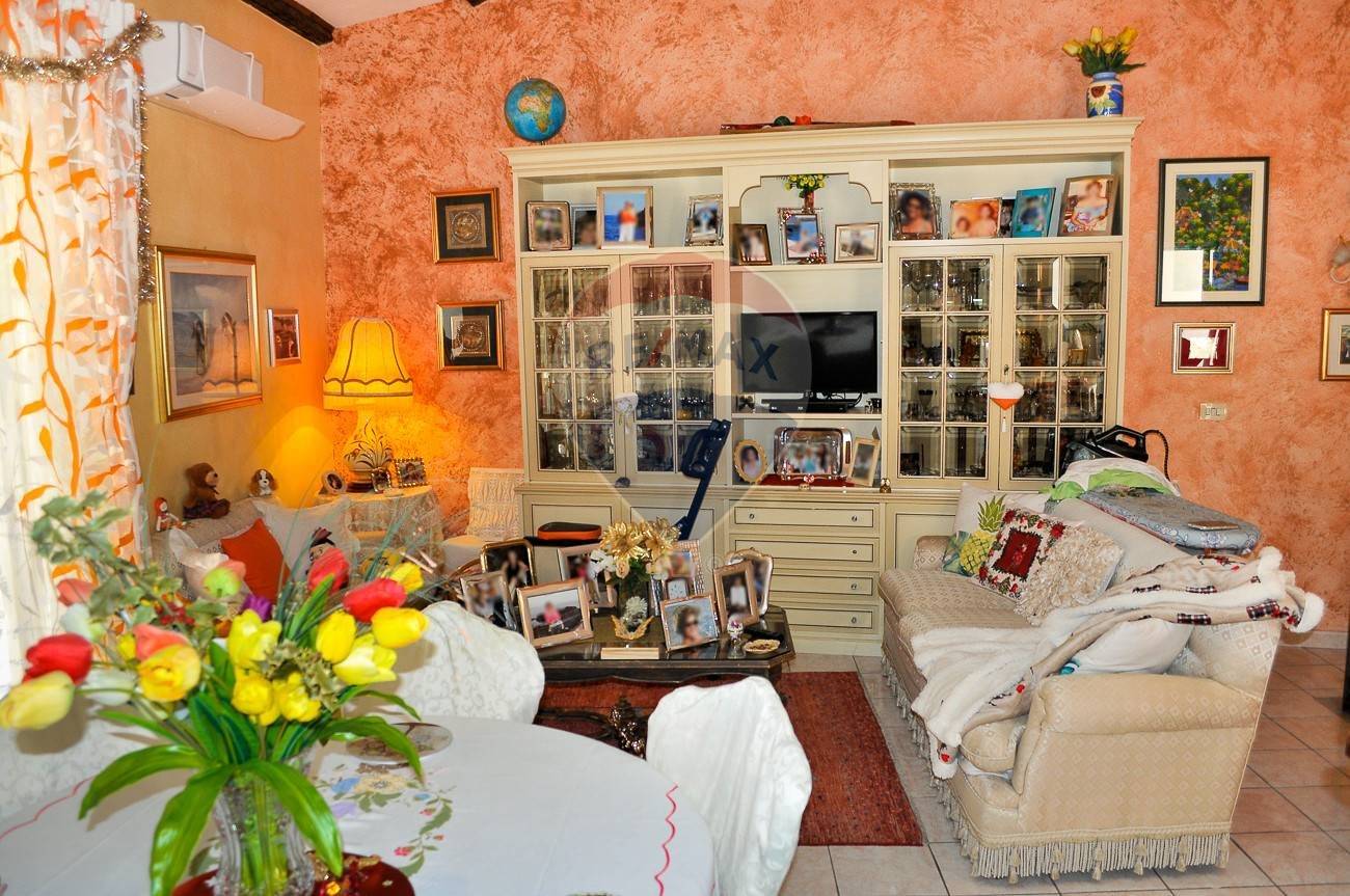 3 bedrooms Apartment in Catania, Italy No. 138512