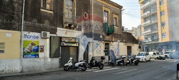 3 bedrooms Apartment in Catania, Italy No. 138512 7