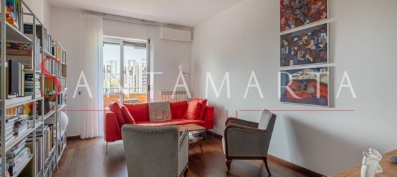2 bedrooms Apartment in Milan, Italy No. 243438 6