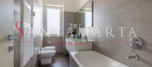 2 bedrooms Apartment in Milan, Italy No. 243438 11