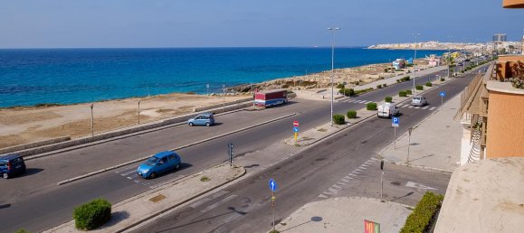 Apartamento de 5 habitaciónes en Gallipoli, Italy No. 230990 13