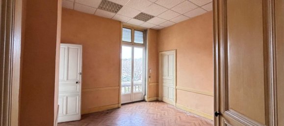 5 chambres Appartement à Nîmes, France No. 335663 6