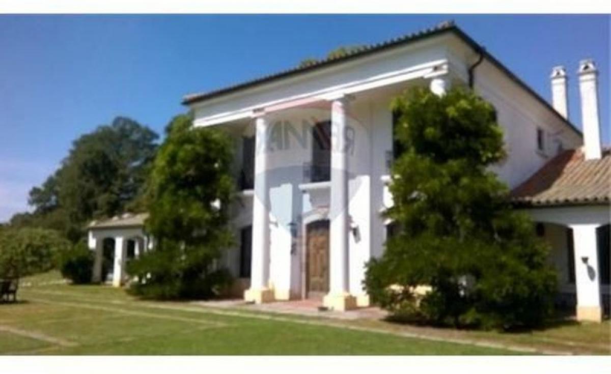 4 bedrooms House in Buenos Aires, Argentina No. 94080