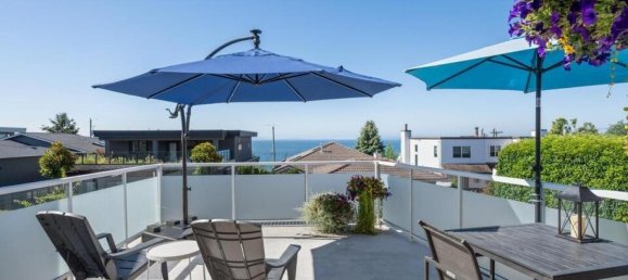 5 bedrooms House in British Columbia, Canada No. 1081 9