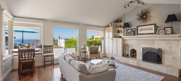 5 bedrooms House in British Columbia, Canada No. 1081 4