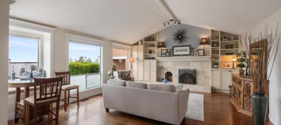 5 bedrooms House in British Columbia, Canada No. 1081 8