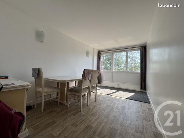 Apartamento T2 em Pierrefitte-sur-Seine, France N.º 300222