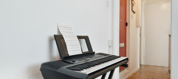 1 bedroom Apartment in London, United Kingdom No. 9908 8