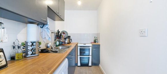1 bedroom Apartment in London, United Kingdom No. 9908 12
