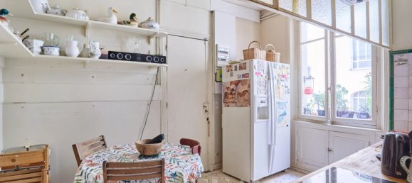 4 bedrooms Apartment in Paris, France No. 346374 8