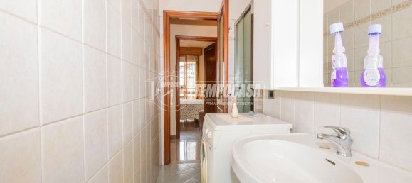 3 rooms Apartment in Modena, Italy No. 303026 14