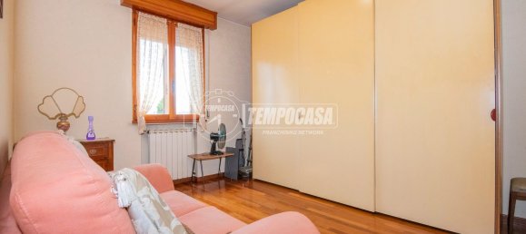 3 rooms Apartment in Modena, Italy No. 303026 11