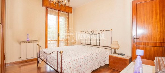 3 rooms Apartment in Modena, Italy No. 303026 16
