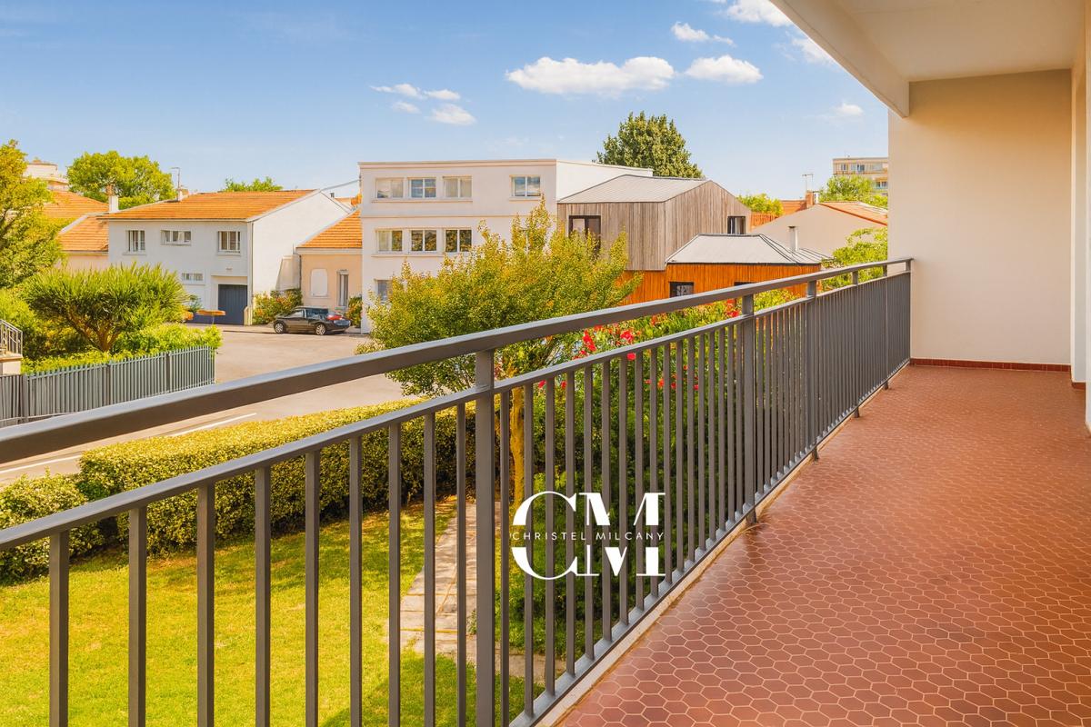 3 chambres Appartement à Bordeaux, France No. 321063