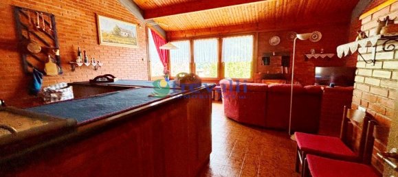 Casa de 3 dormitorios en Commezzadura, Italy No. 334666 28