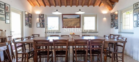 8 bedrooms Villa in Lucca, Italy No. 161458 8
