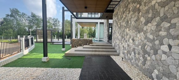 5 chambres Maison à Surat Thani, Thailand No. 64293 3