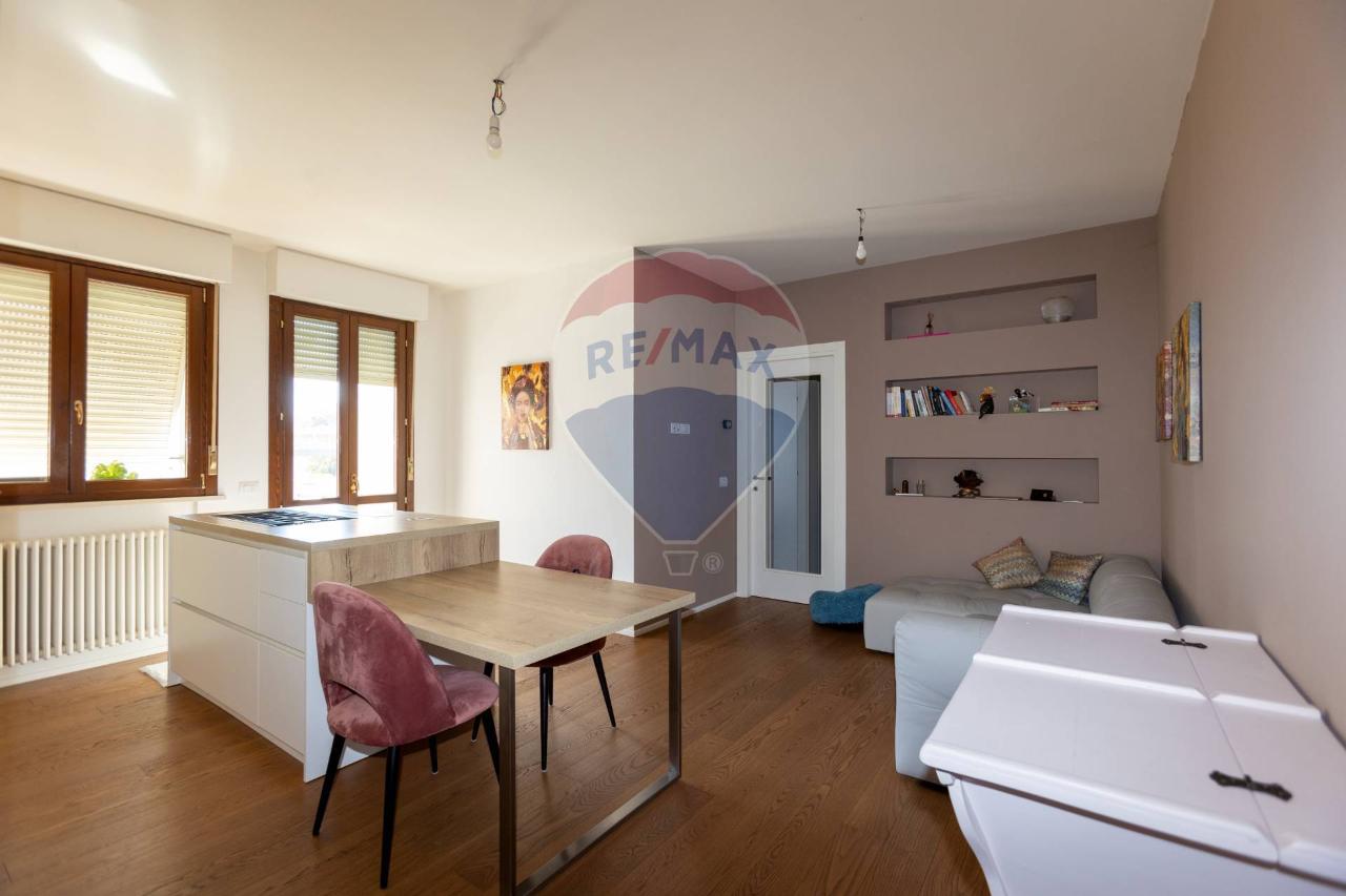 5 rooms Apartment in Jesi, Italy No. 7403