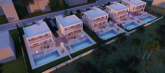 4 bedrooms House in Pegeia, Cyprus No. 9810 2