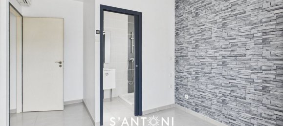 3 Schlafzimmer Haus in Agde, France, Nr. 339014 8