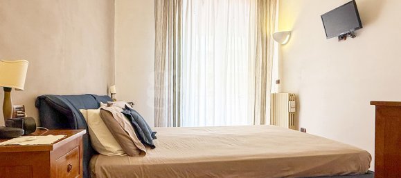 3 bedrooms Apartment in Naples, Italy No. 289034 25