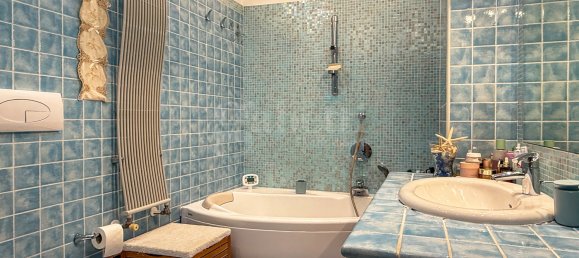 3 bedrooms Apartment in Naples, Italy No. 289034 27