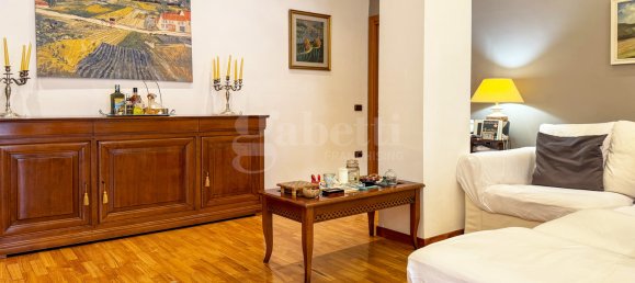 3 bedrooms Apartment in Naples, Italy No. 289034 12