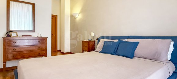 3 bedrooms Apartment in Naples, Italy No. 289034 26