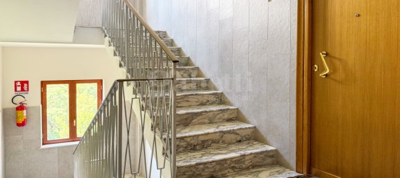 3 bedrooms Apartment in Naples, Italy No. 289034 35