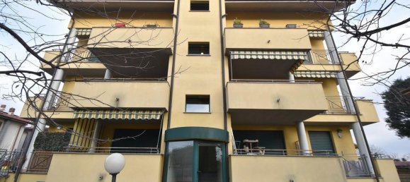 Apartamento de 3 habitaciónes en Magenta, Italy No. 32756 9