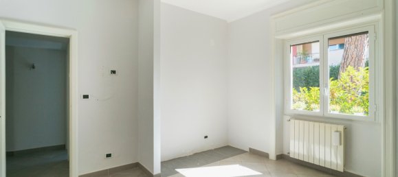 3 rooms Apartment in Naples, Italy No. 257696 10