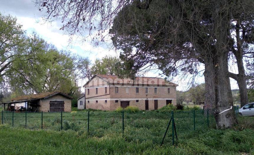 4 bedrooms House in Ostra Vetere, Italy No. 131145