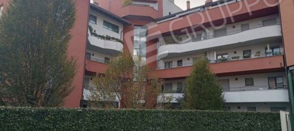 3 rooms Apartment in Legnano, Italy No. 295979 15