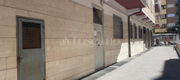 3 rooms House in Rome, Italy No. 311328 2