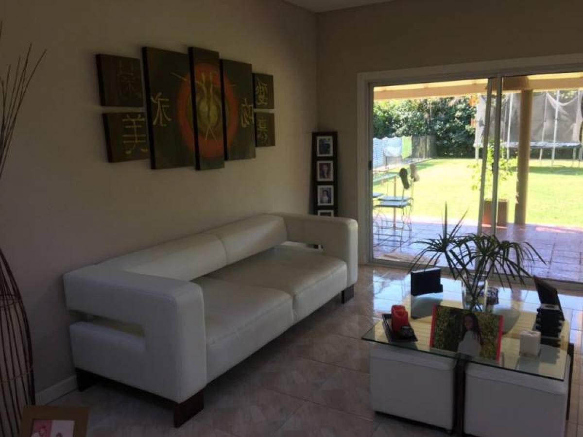 4 bedrooms House in Tigre, Argentina No. 62195