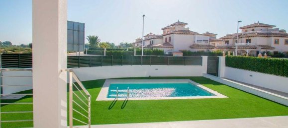 3 bedrooms Villa in La Marina, Spain No. 12840 2