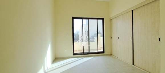 4 chambres Villa à Al Khalidiya, UAE No. 22480 7
