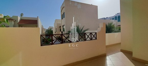 4 chambres Villa à Al Khalidiya, UAE No. 22480 16