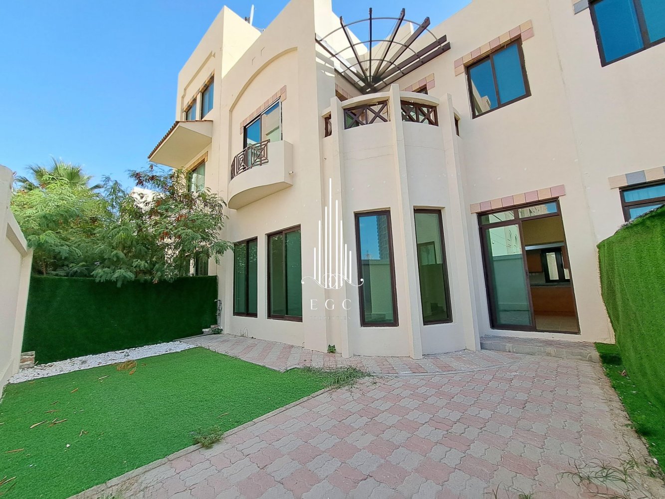 4 chambres Villa à Al Khalidiya, UAE No. 22480