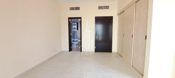 4 chambres Villa à Al Khalidiya, UAE No. 22480 12