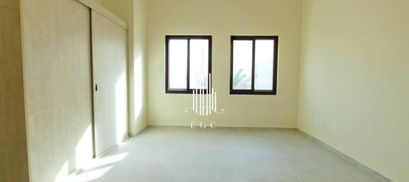 4 chambres Villa à Al Khalidiya, UAE No. 22480 6