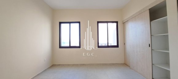 4 chambres Villa à Al Khalidiya, UAE No. 22480 4