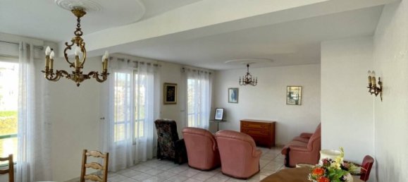 2 bedrooms Apartment in Chateau-Thierry, France No. 155885 6